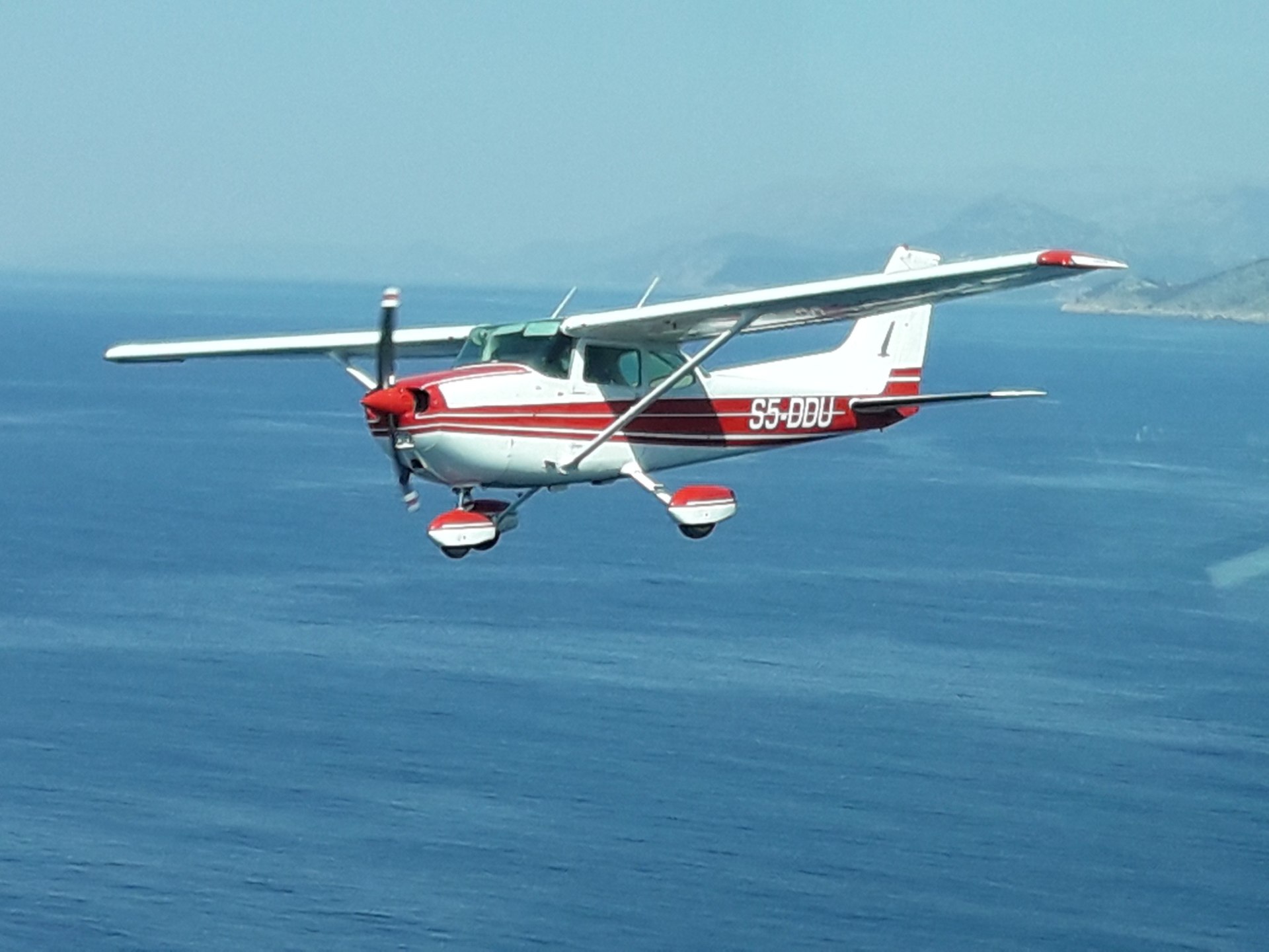 Aeroplane cockpit training